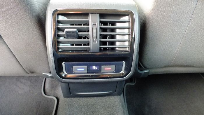 Volkswagen Passat Variant 2.0 TDI DSG (BlueMotion Technology) Comfortline an 2021