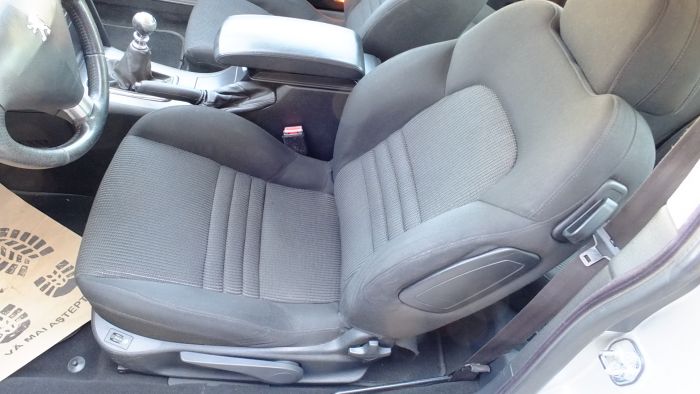 Peugeot 407 Coupe HDi FAP 135 Sport Utilizat · 2008