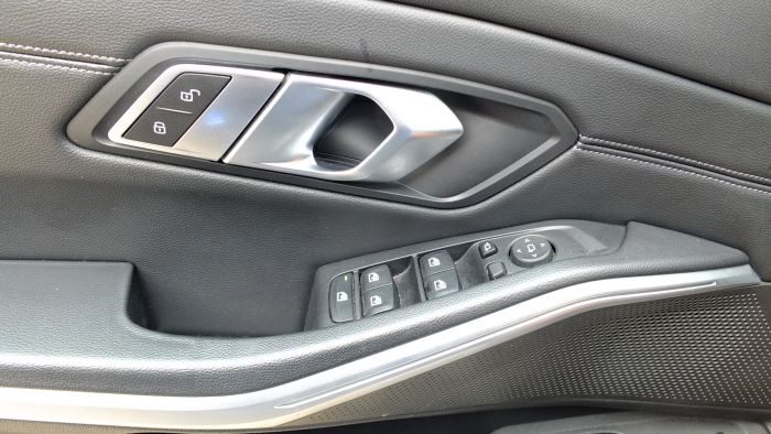 BMW 320 X DRIVE SPORT LINE AN 2020 MODELUL NOU...FULL