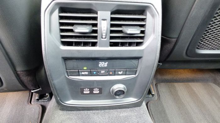 BMW 320 X DRIVE SPORT LINE AN 2020 MODELUL NOU...FULL